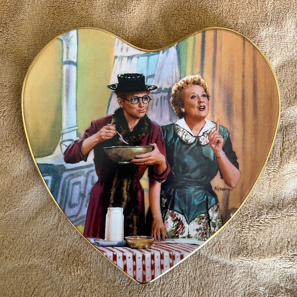 Heart-Shaped Art Piece with Brown and Gold Accents - Picture 5 of 16